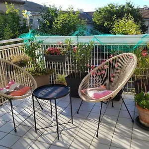 Apartment Charming Duplex With Terrace Historical Center, Arles