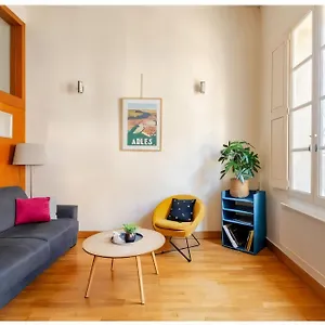 Appartement L' Du Centre Historique Charme Et Confort, Arles